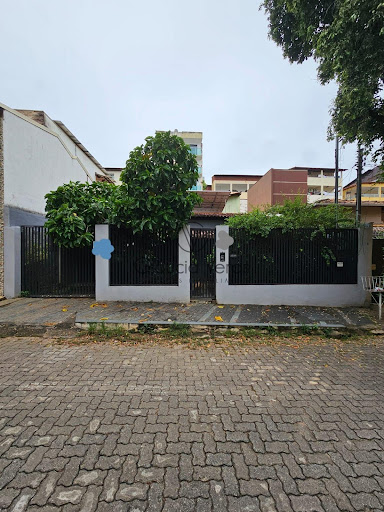 Casa térrea à venda no Bairro Grã Duquesa