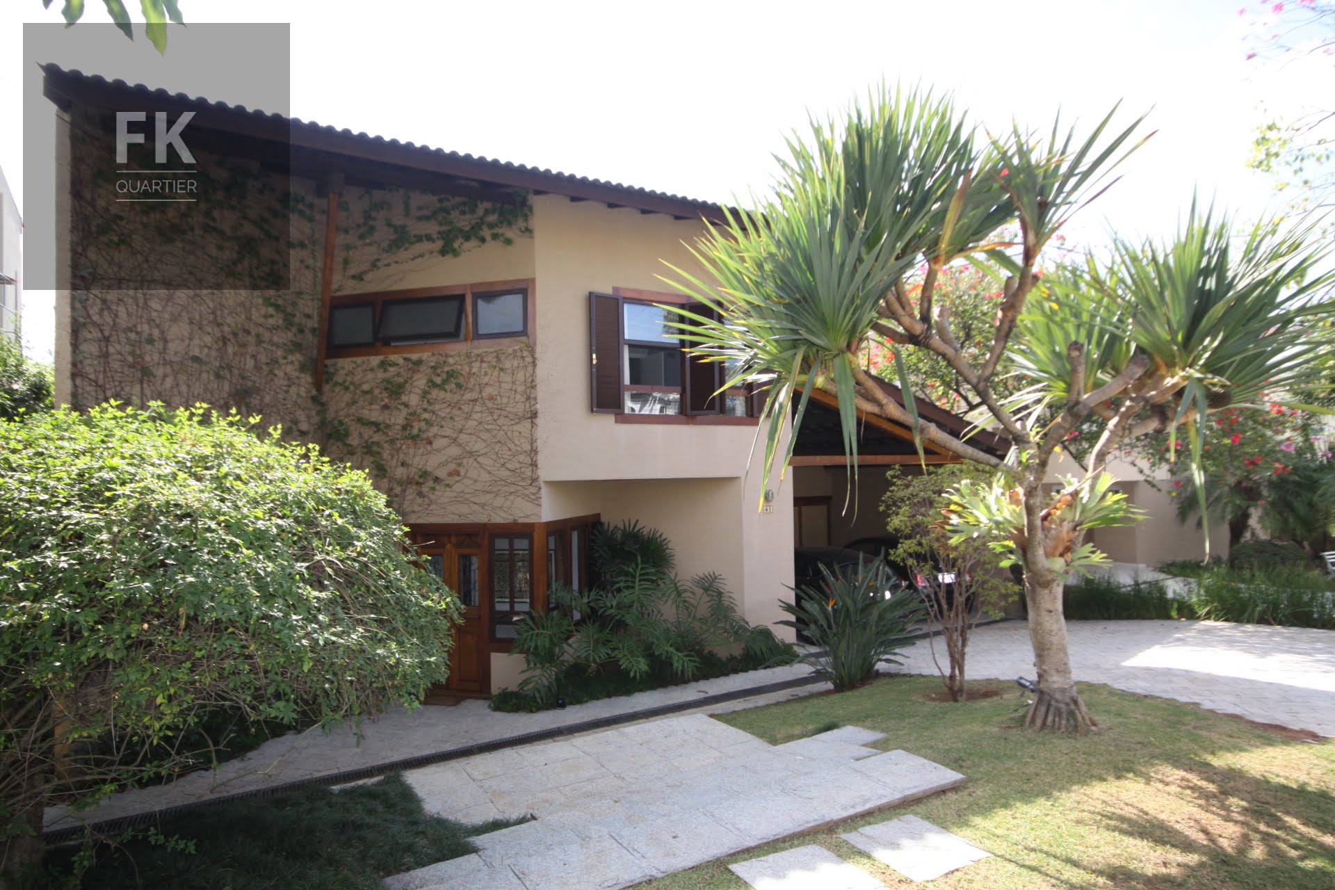Casa à venda com 4 quartos, 3 suítes, 6 vagas e 408m² no Alphaville Empresarial, Barueri (SP) — foto 2 de 27