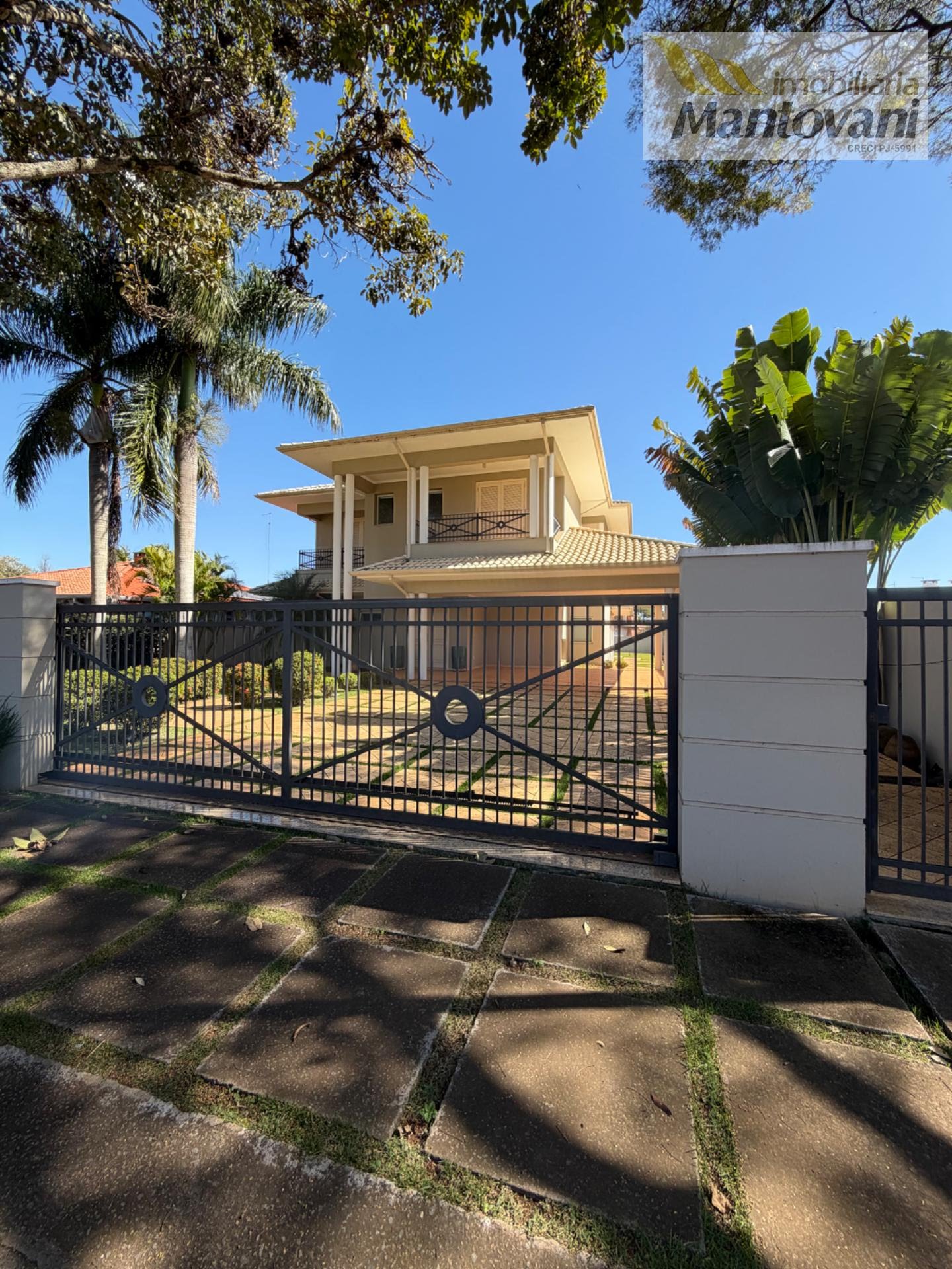 Casa à venda com 3 quartos, 4 banheiros, 4 vagas e 1000m² no Parque Residencial Colina das Estrelas, Tatuí — foto principal