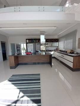 Casa à venda com 3 quartos, 2 suítes, 2 vagas e 322m² no Condomínio Residencial Monterey Ville, Mogi das Cruzes (SP) — foto 2 de 23