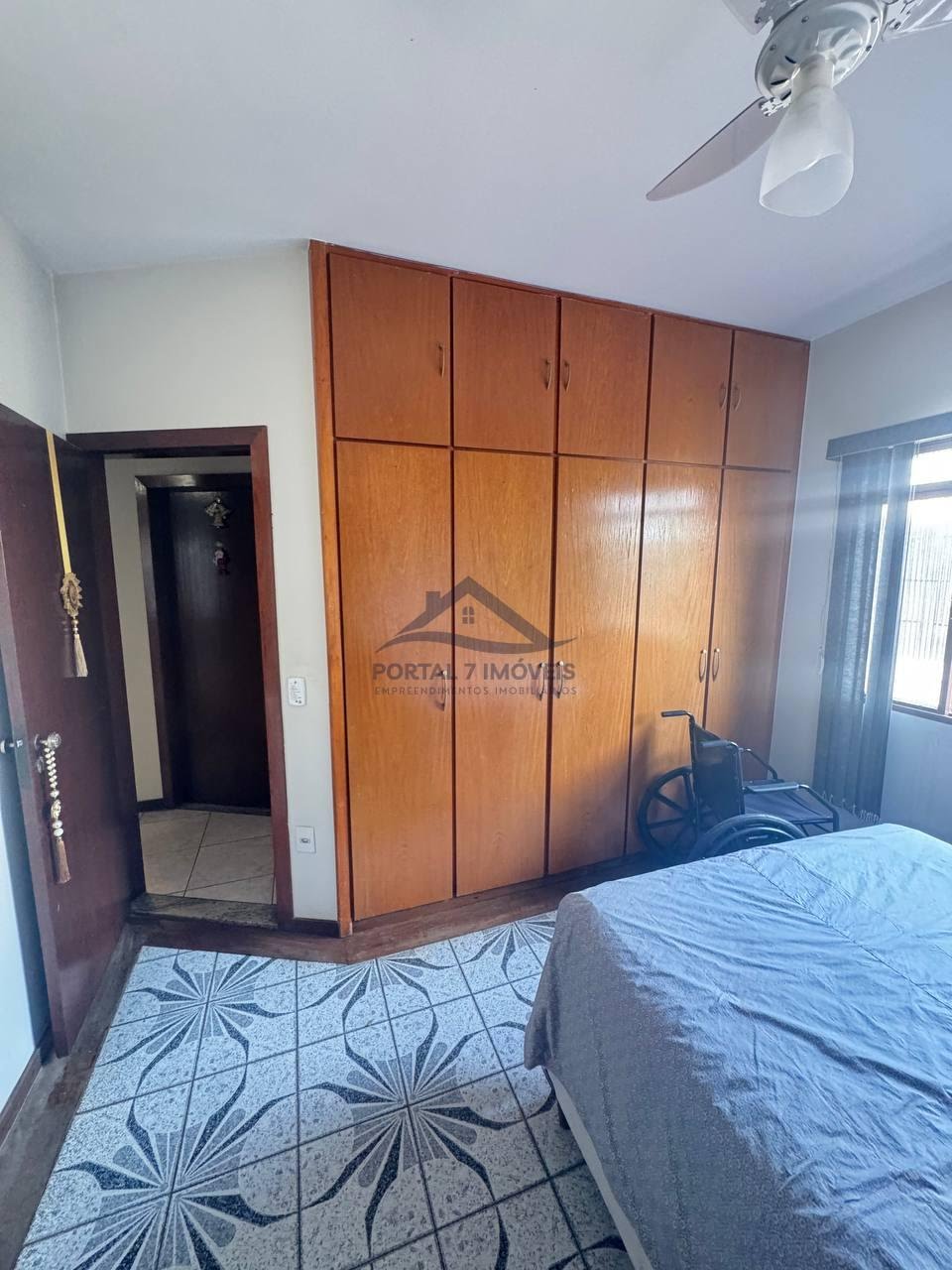 Casa à venda com 3 quartos, 1 suíte, 4 vagas e 360m² no Jardim Arizona, Sete Lagoas (MG) — foto 10 de 16