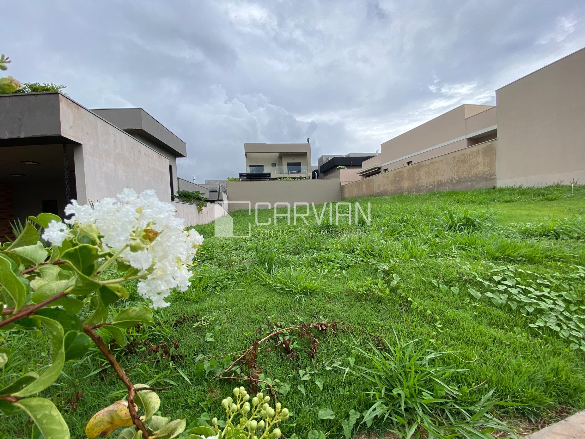 Terreno à venda com 419m² de terreno no Vila do Golfe, Ribeirão Preto — foto principal