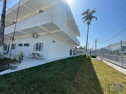 Venda de Hotel em Praia das Palmeiras - Caraguatatuba por R$7,5M
