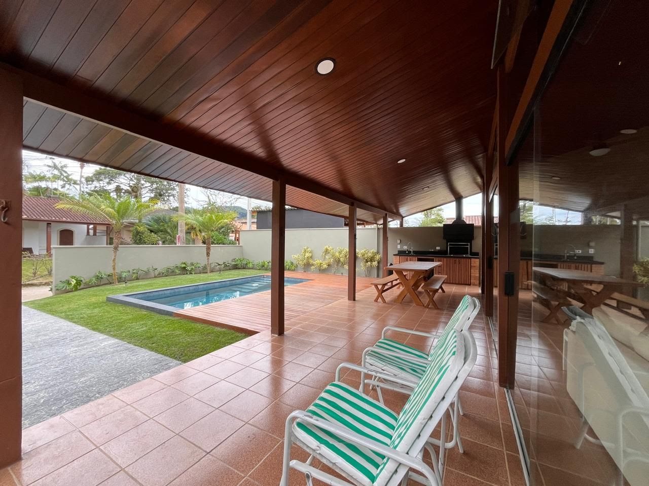 Casa à venda com 5 quartos, 5 banheiros, 3 vagas e 192m² no Pedra Verde (domingas Dias), Ubatuba (SP) — foto 19 de 20
