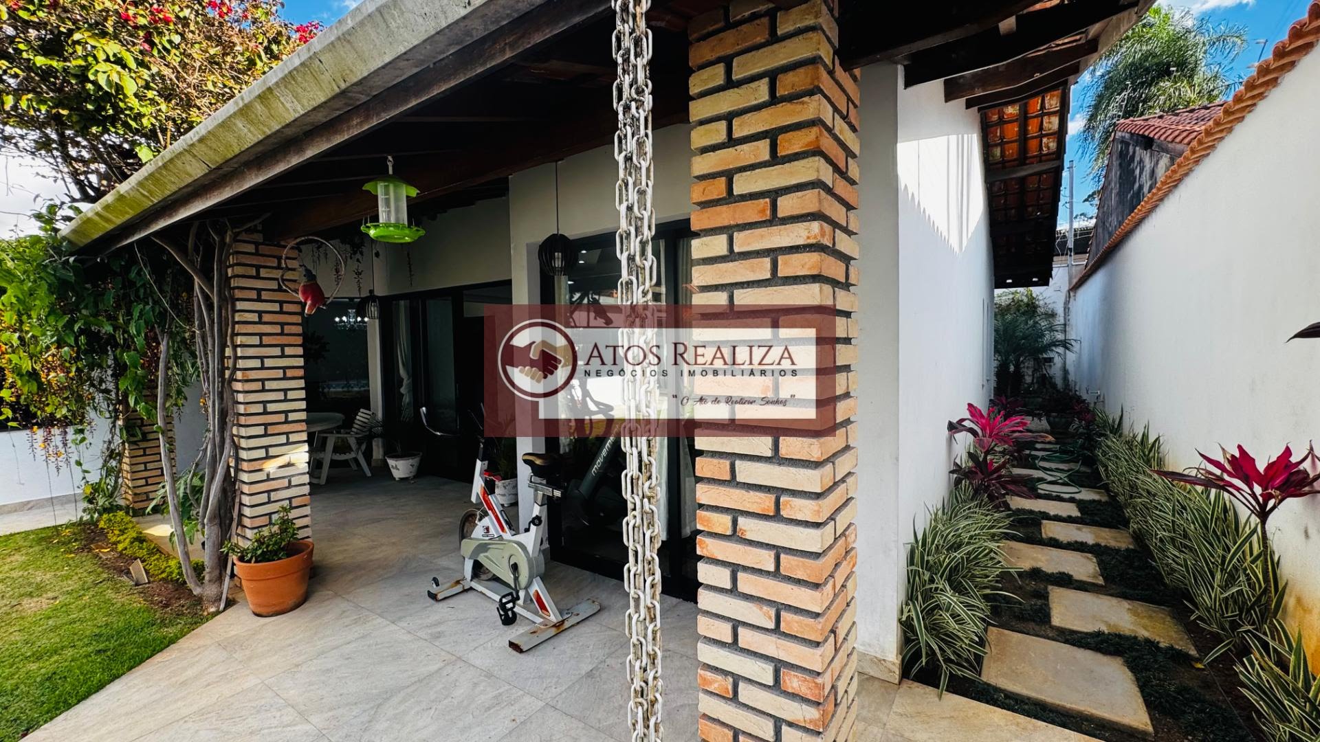 Casa à venda com 3 quartos, 3 suítes, 4 vagas e 380m² no Bolsão de Interlagos, São Paulo (SP) — foto 23 de 30