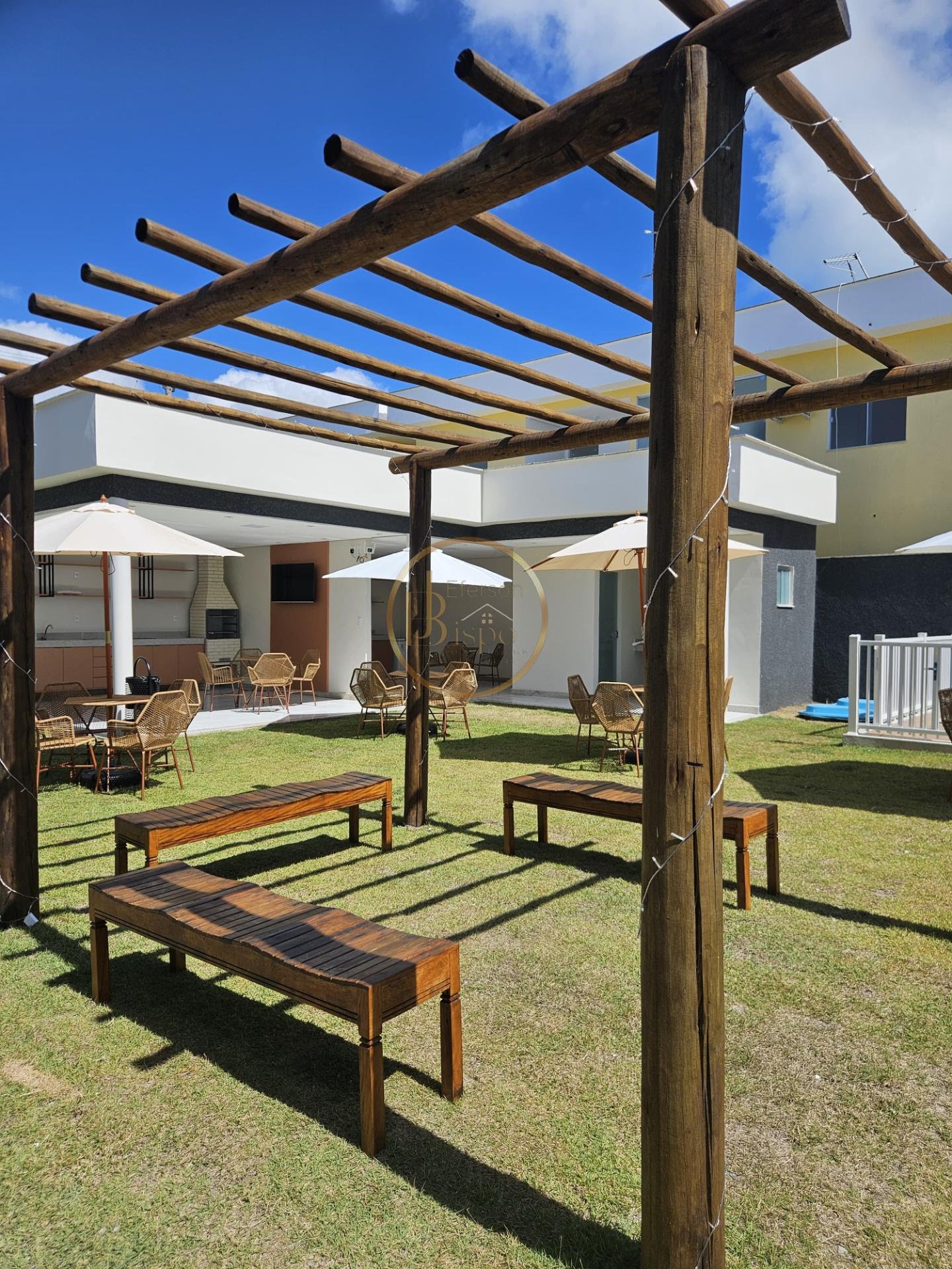 Apartamento à venda com 2 quartos, 1 banheiro, 1 vaga e 60m² no Coroa Vermelha, Santa Cruz Cabrália — foto principal
