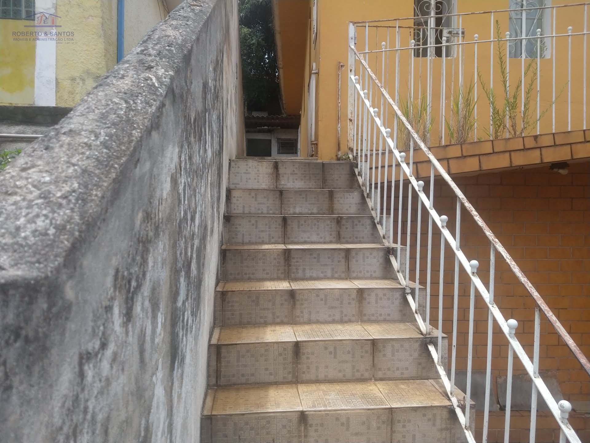 Escadas de acesso