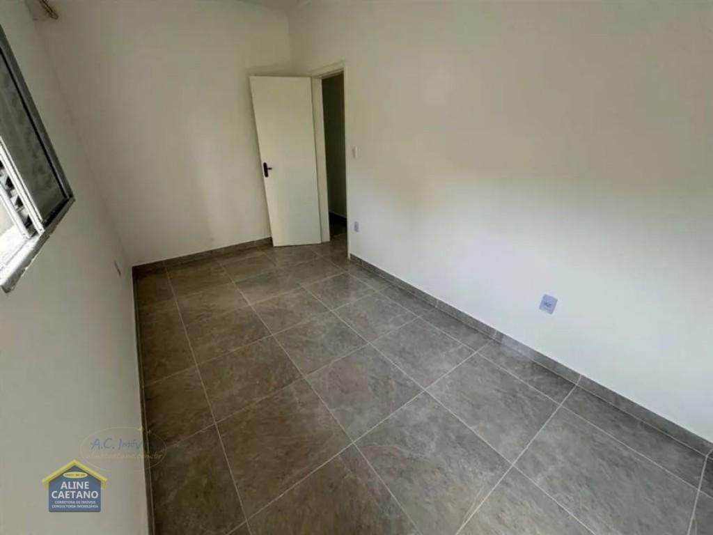 Casa à venda com 3 quartos, 1 suíte, 2 vagas e 194m² no Guilhermina, Praia Grande (SP) — foto 11 de 20