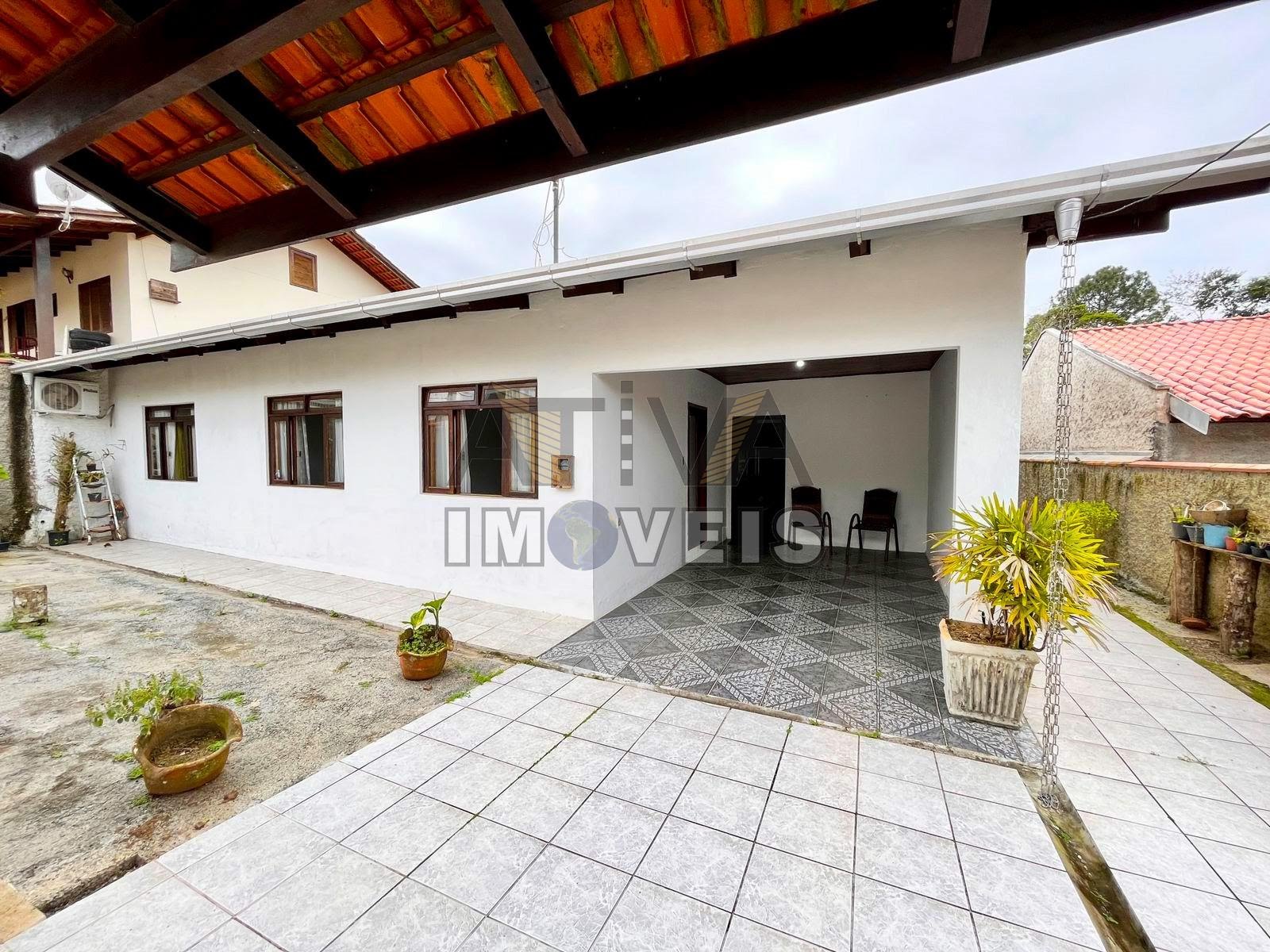 Frente Casa e garagem