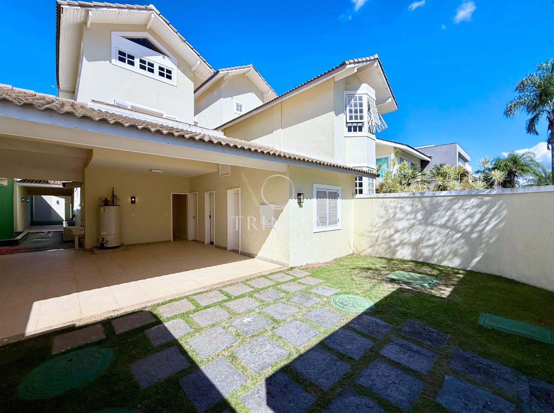 Casa à venda no condomínio Crystal Lake