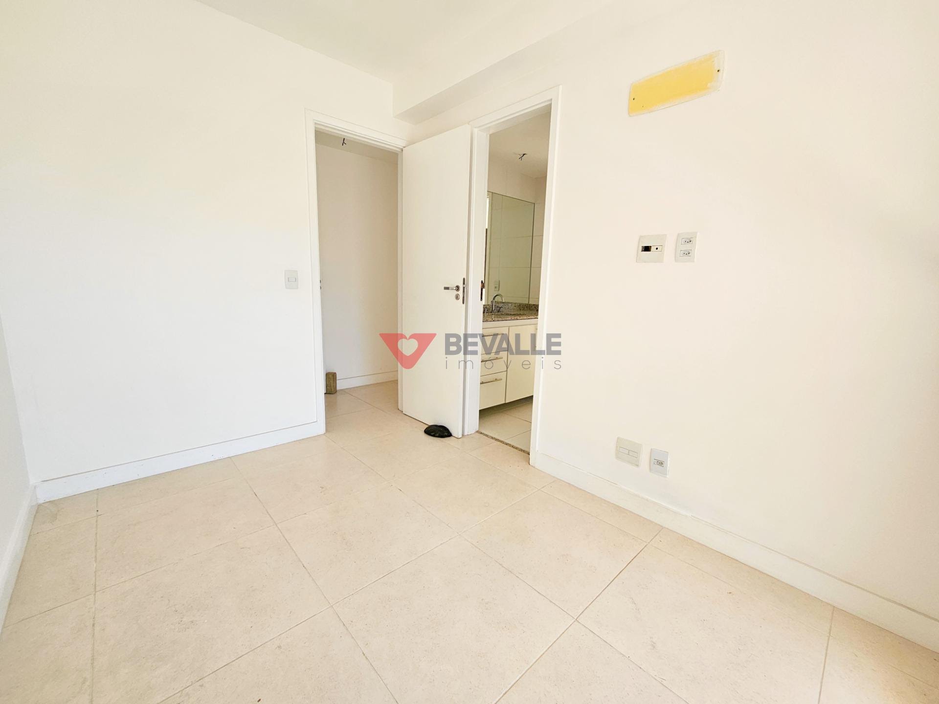 Apartamento à venda com 3 quartos, 1 suíte, 1 vaga e 120m² no Botafogo, Rio de Janeiro (RJ) — foto 8 de 28