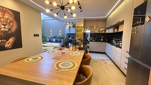 Casa de Condomínio à venda em SIM, Feira de Santana | 3 dorms, suíte, 200m²