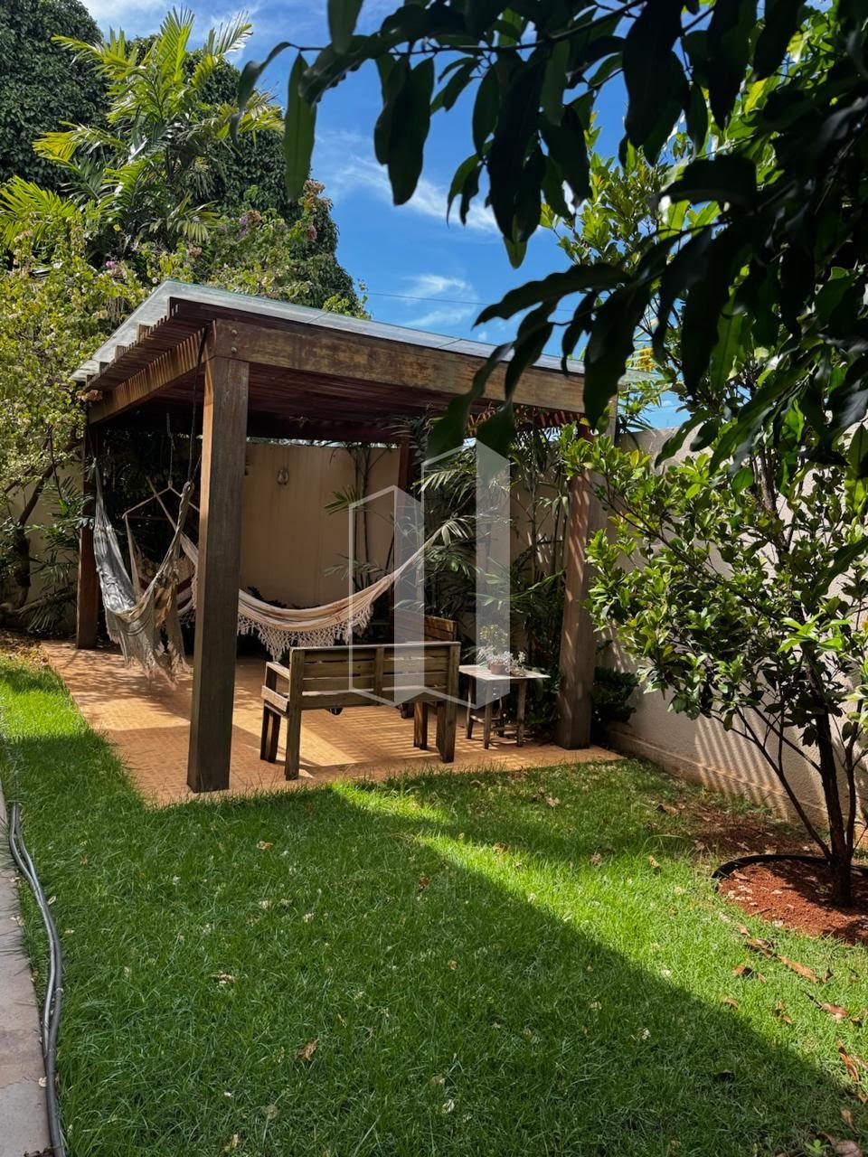 Casa à venda com 4 quartos, 2 suítes, 4 vagas e 246m² no Jardim América, Goiânia (GO) — foto 16 de 18