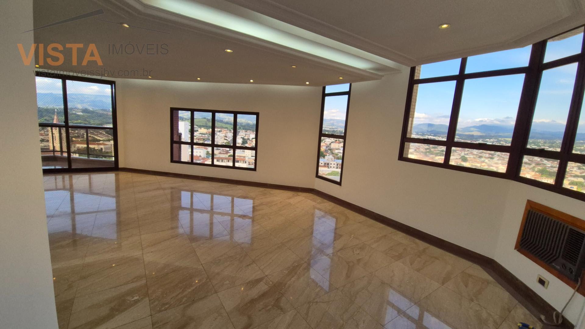 Apartamento à venda com 4 quartos, 4 suítes, 2 vagas e 310m² no Centro, São João da Boa Vista (SP) — foto 2 de 30