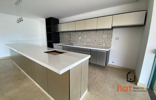 Casa de Alto Padrão à Venda no bairro Dona Flor - Pará de Minas