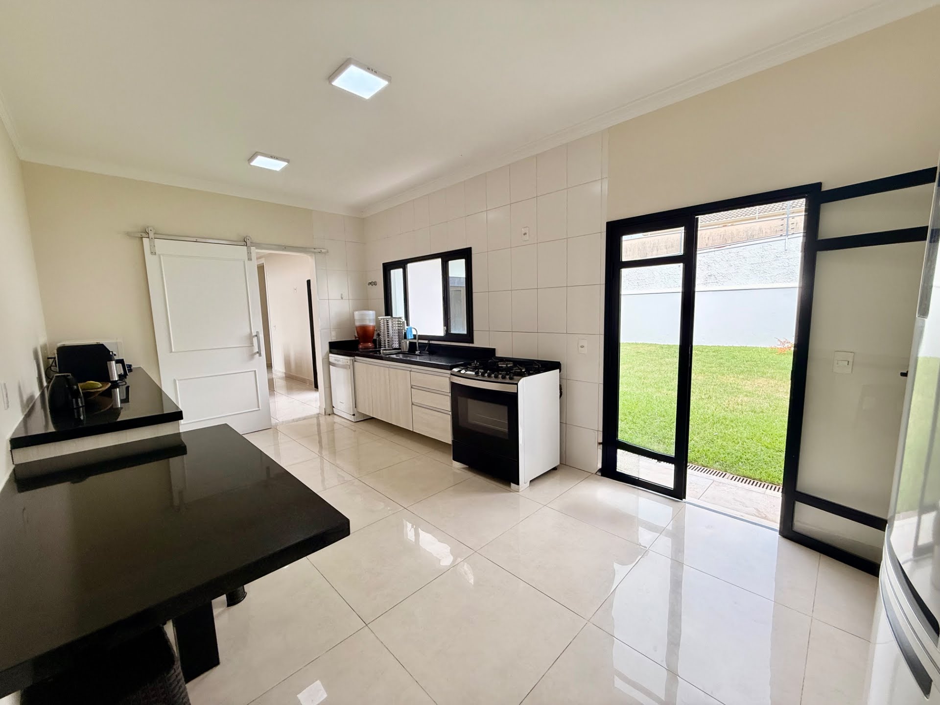 Casa à venda com 3 quartos, 3 suítes, 4 vagas e 199m² no Jardim Esplanada, Indaiatuba (SP) — foto 17 de 30