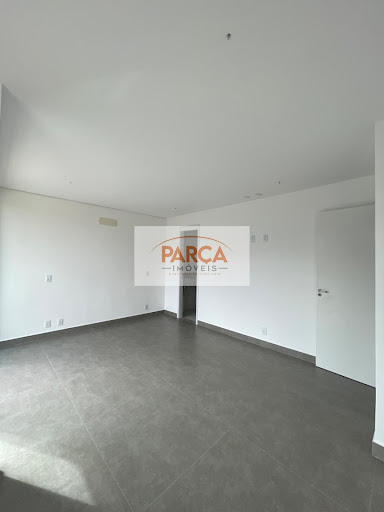 Casa à Venda em Morada de Laranjeiras - 3 Suítes, 153m²
