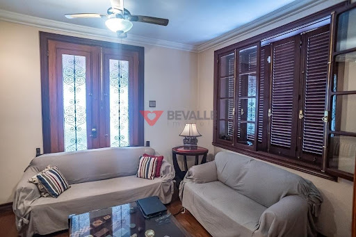 Casa de luxo à venda na Urca: 340m², 6 quartos, 3 vagas