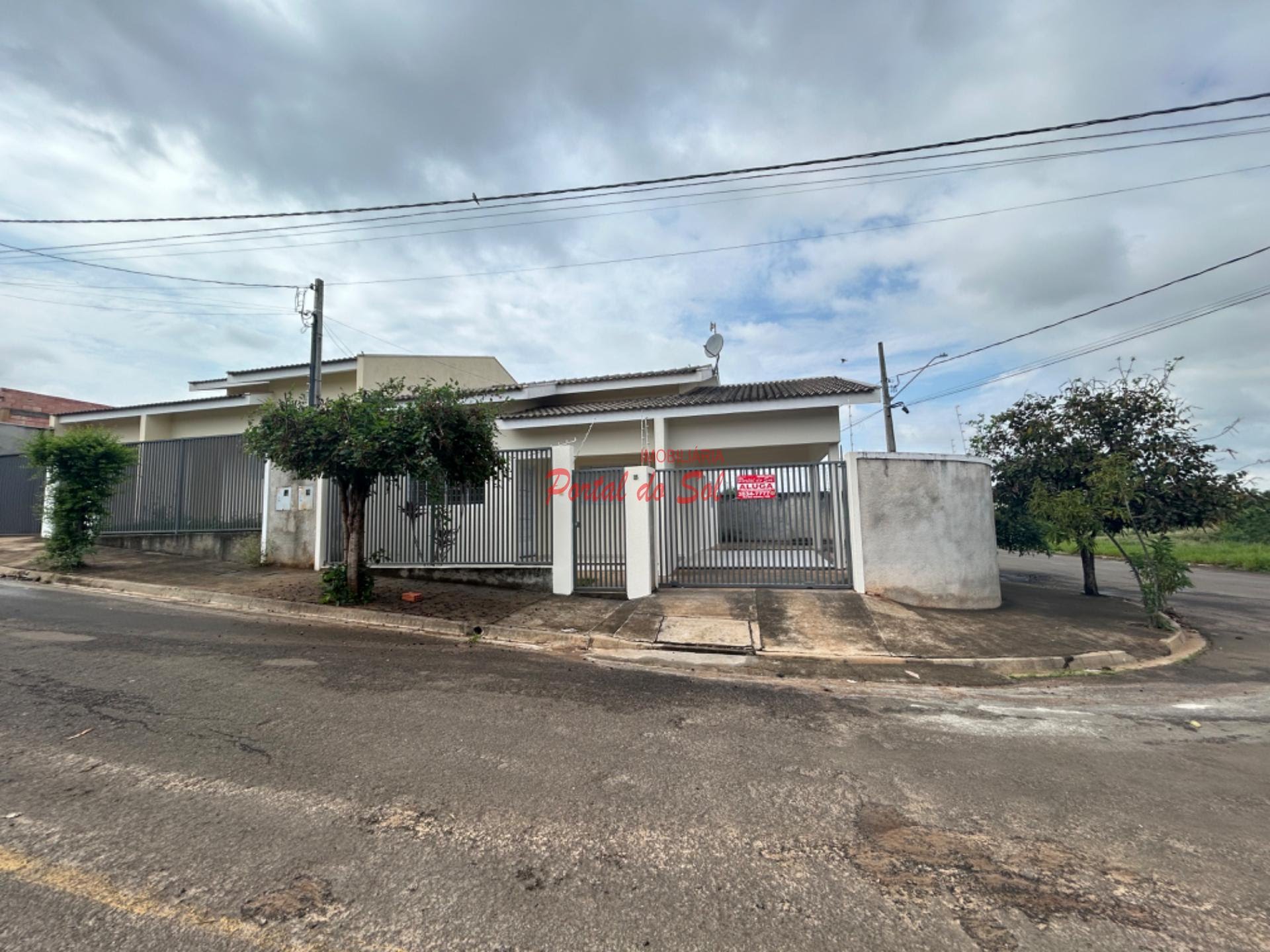 Casa à venda com 2 quartos, 1 banheiro, 1 vaga e 172m² no Residencial Roberto Renno, Santo Antônio da Platina — foto principal