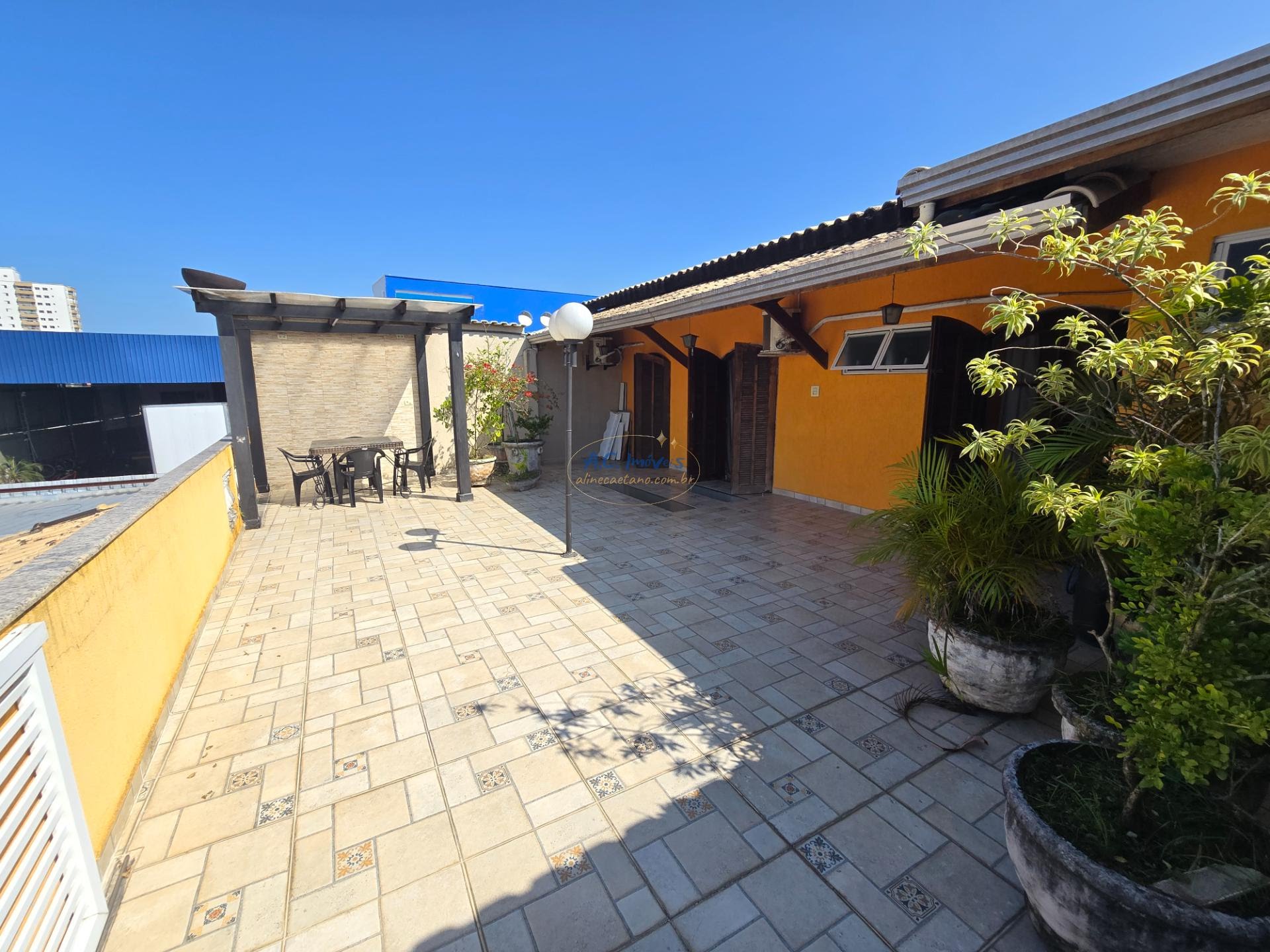 Casa à venda com 3 quartos, 1 suíte, 4 vagas e 180m² no Tupi, Praia Grande (SP) — foto 23 de 30