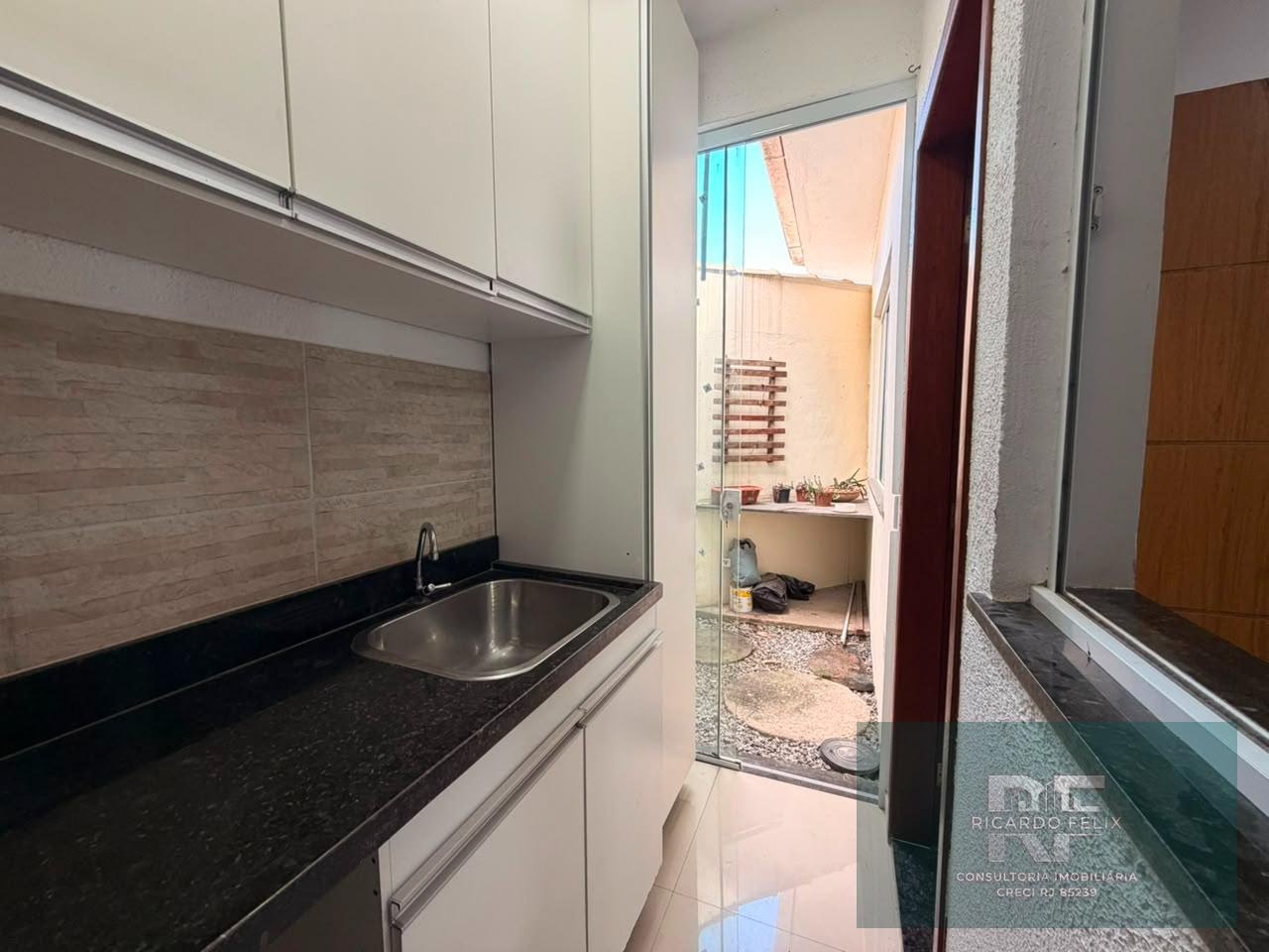 Casa à venda com 2 quartos, 1 suíte e 65m² no Mariléa Chácara, Rio das Ostras (RJ) — foto 7 de 13