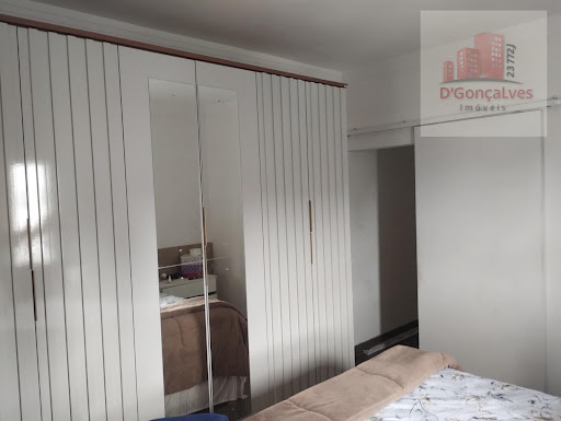 Sobrado à Venda no Centro de Diadema, 208m², 3 casas, R$1,3Mi