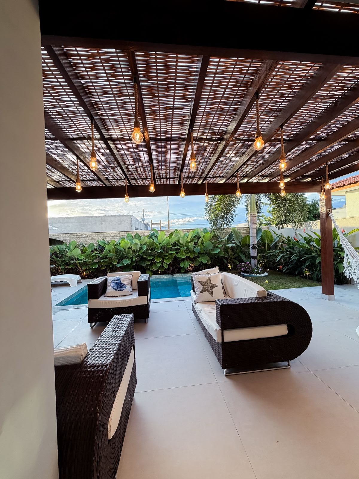 Casa à venda com 3 quartos, 2 suítes, 4 vagas e 280m² no Sim, Feira de Santana (BA) — foto 12 de 26
