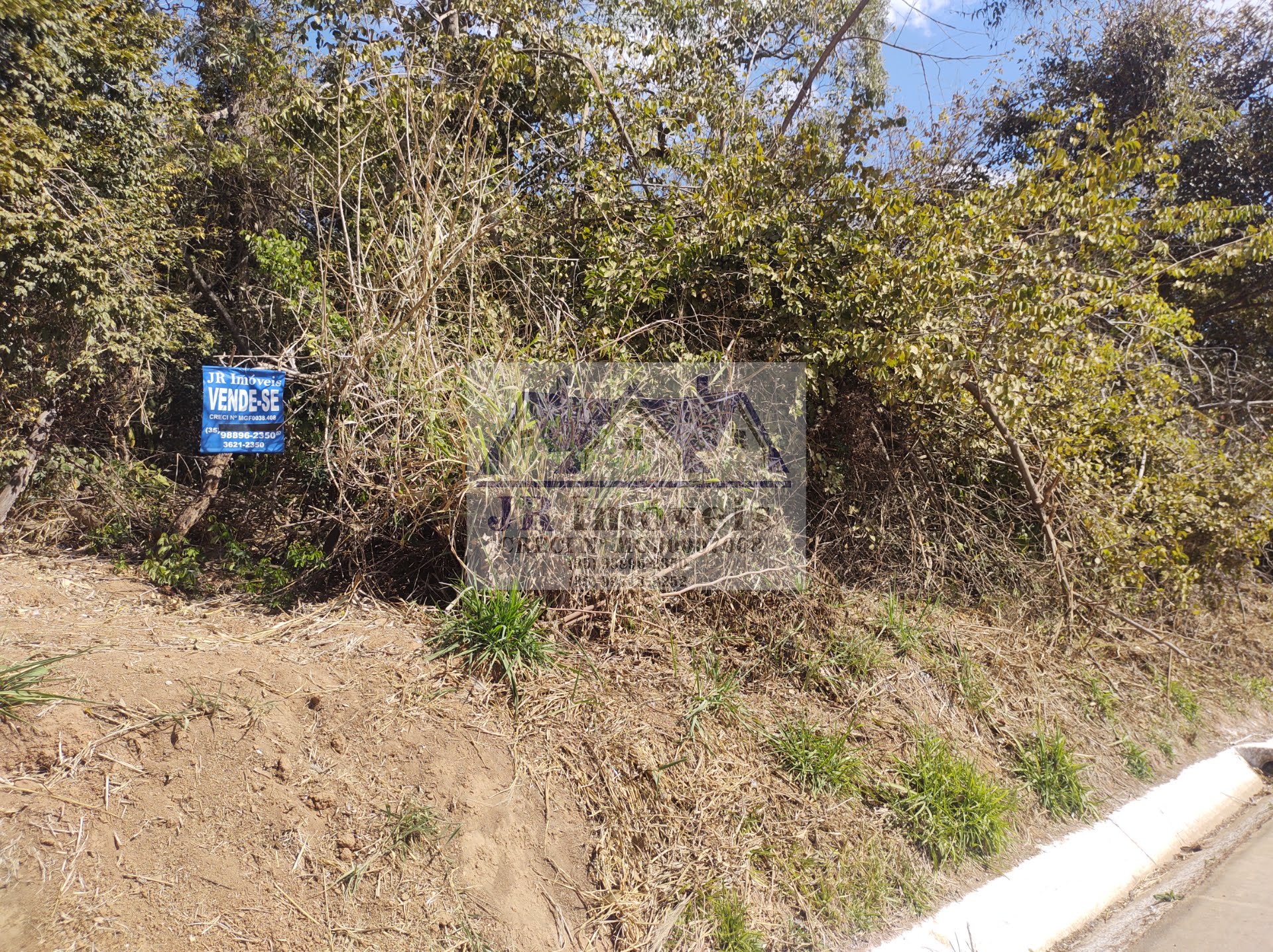Terreno à venda com 5686m² de terreno no Santa Barbara, Piranguinho (MG) — foto 16 de 17
