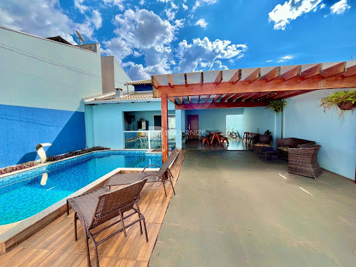 Casa em Loteamento Copacabana  -  Catalão
