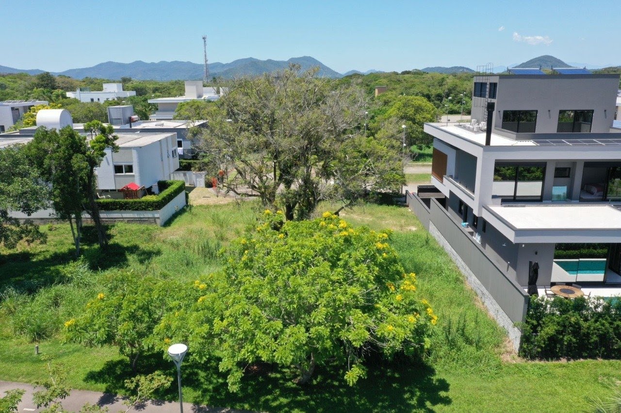 Terreno de 702 m² no Amoraeville, Jurerê Internacional
