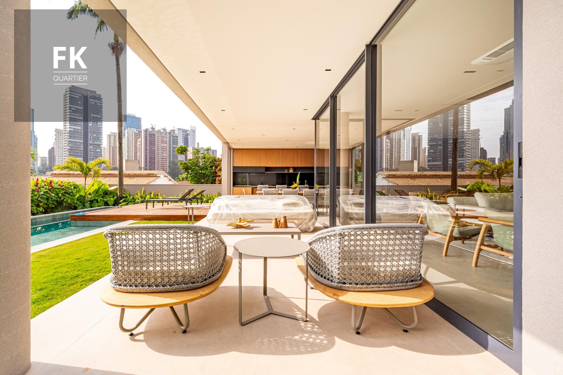 Casa à venda com 4 quartos, 4 suítes, 3 vagas e 535m² no Alphaville Residencial Dois, Barueri (SP) — foto 18 de 30