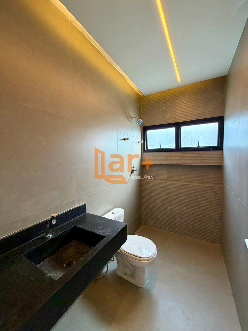 Casa à venda com 3 quartos, 3 suítes, 4 vagas e 212m² no Robalo, Aracaju (SE) — foto 9 de 13