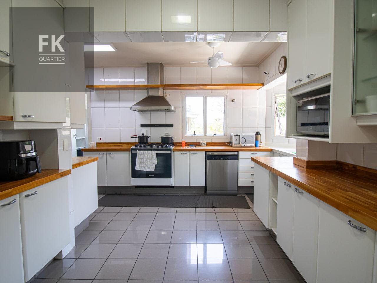 Casa à venda com 6 quartos, 3 suítes, 12 vagas e 691m² no Alphaville, Santana de Parnaíba (SP) — foto 13 de 30