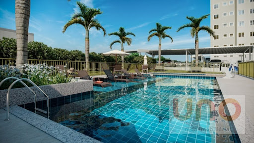 Piscinas adulto e infantil