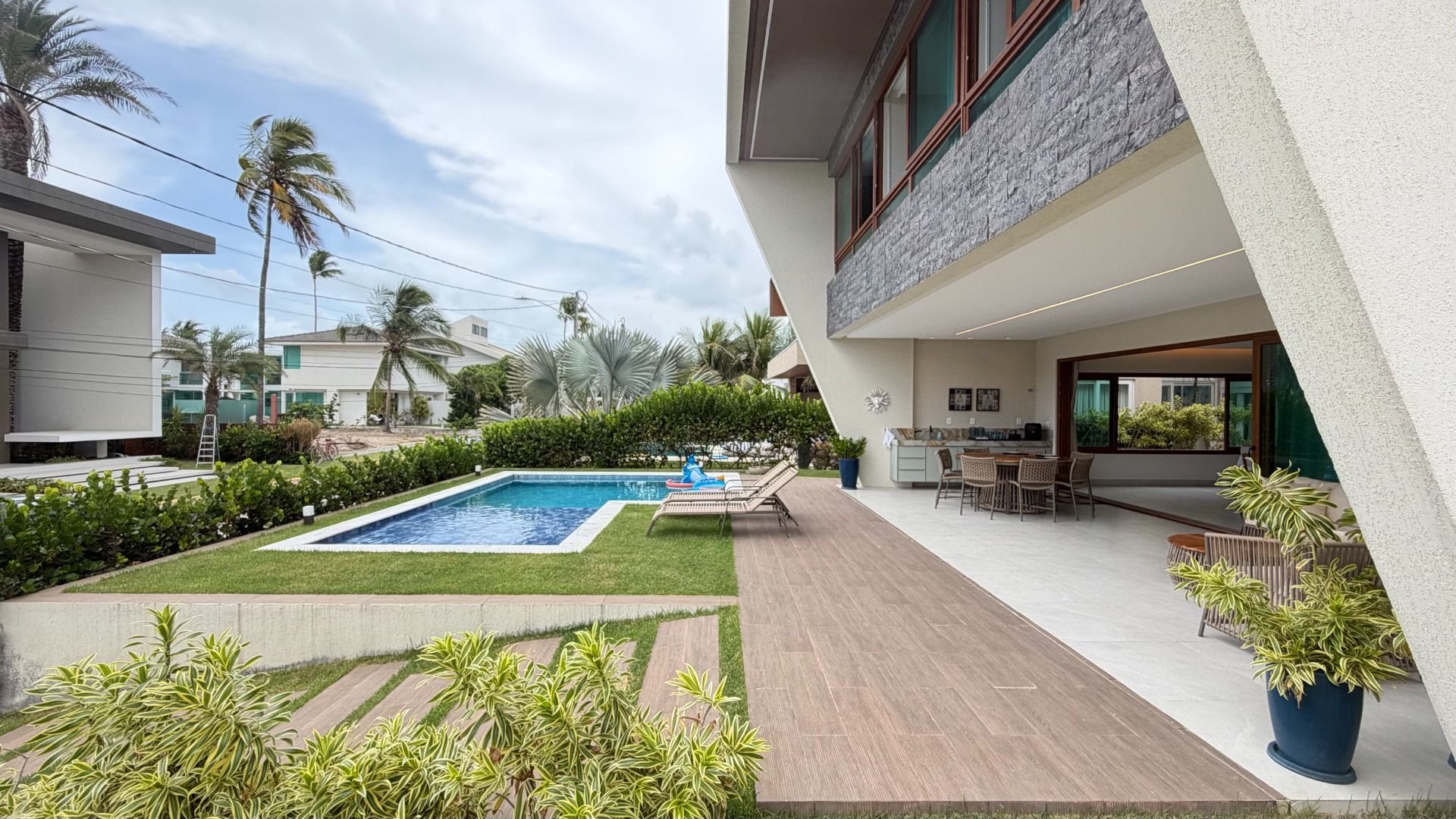 Casa à venda com 6 quartos, 6 suítes, 4 vagas e 347m² no Muro Alto, Ipojuca (PE) — foto 7 de 30
