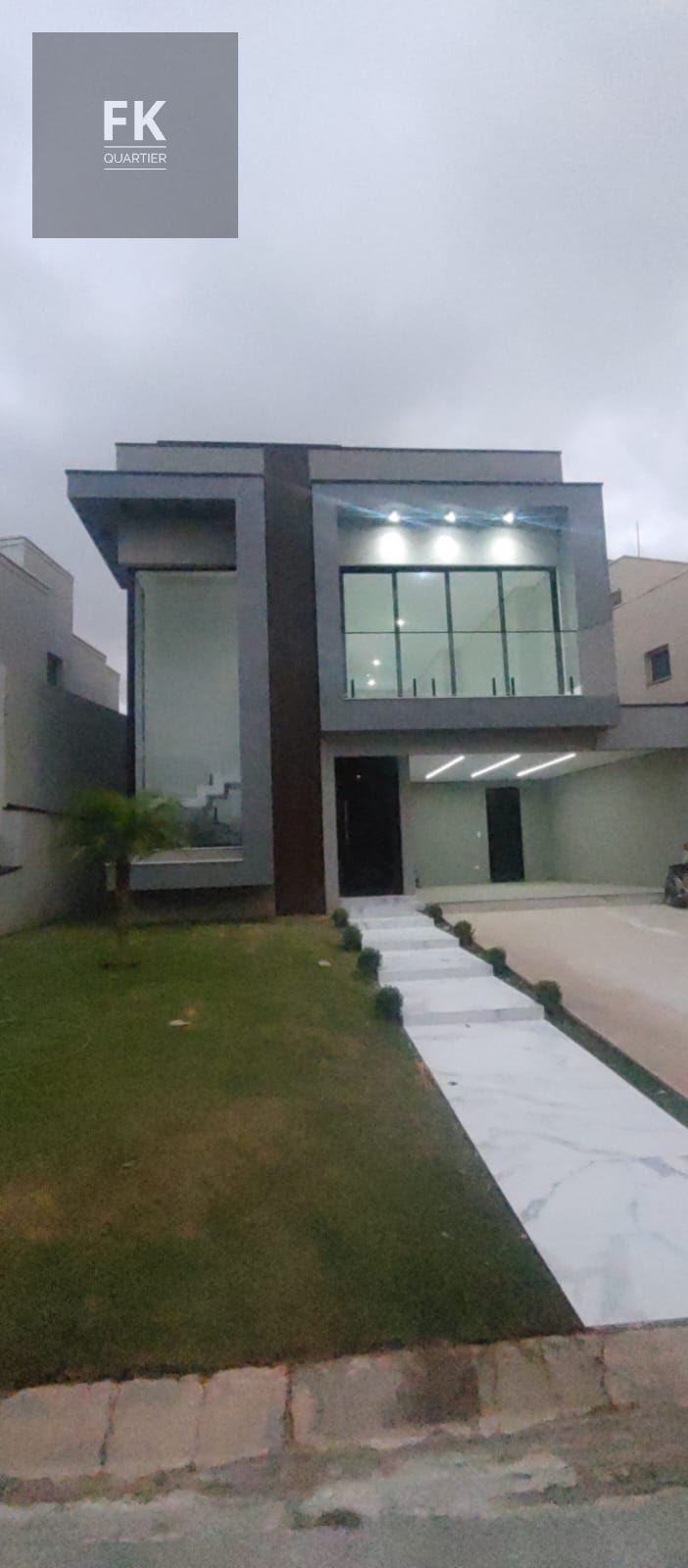 Casa à venda com 3 quartos, 4 banheiros, 4 vagas e 188m² no Suru, Santana de Parnaíba — foto principal