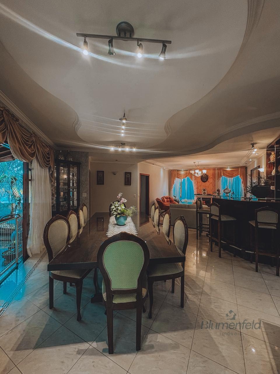 Casa à venda com 5 quartos, 3 suítes, 6 vagas e 600m² no Condomínio Arujazinho III, Arujá (SP) — foto 6 de 30