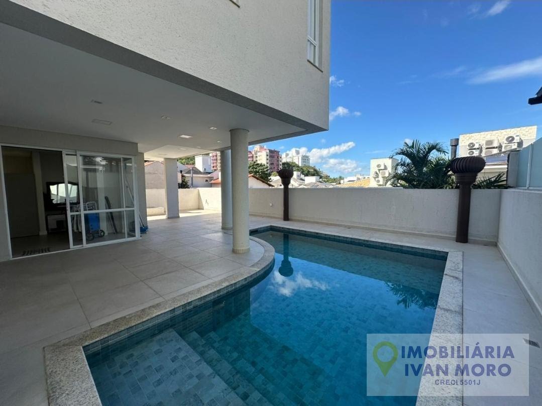 Casa à venda com 4 quartos, 4 suítes, 3 vagas e 567m² no João Paulo, Florianópolis (SC) — foto 16 de 29