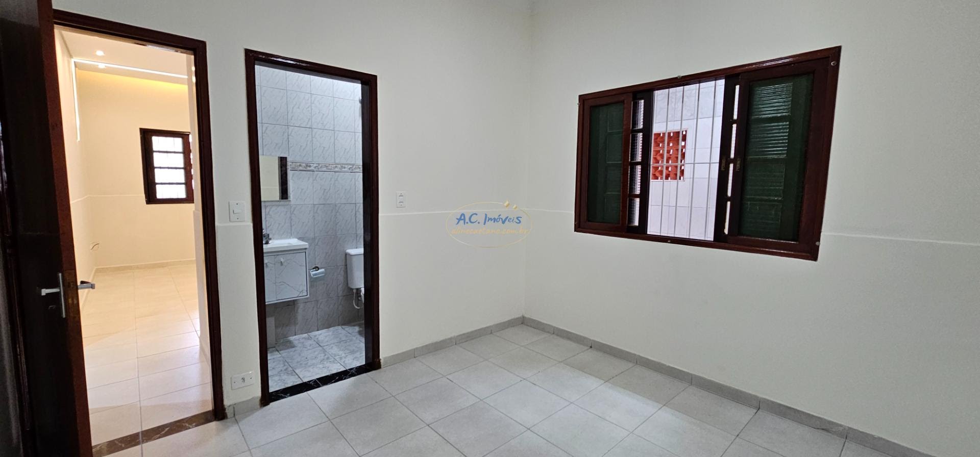 Casa à venda com 2 quartos, 1 suíte, 4 vagas e 65m² no Maracanã, Praia Grande (SP) — foto 16 de 30