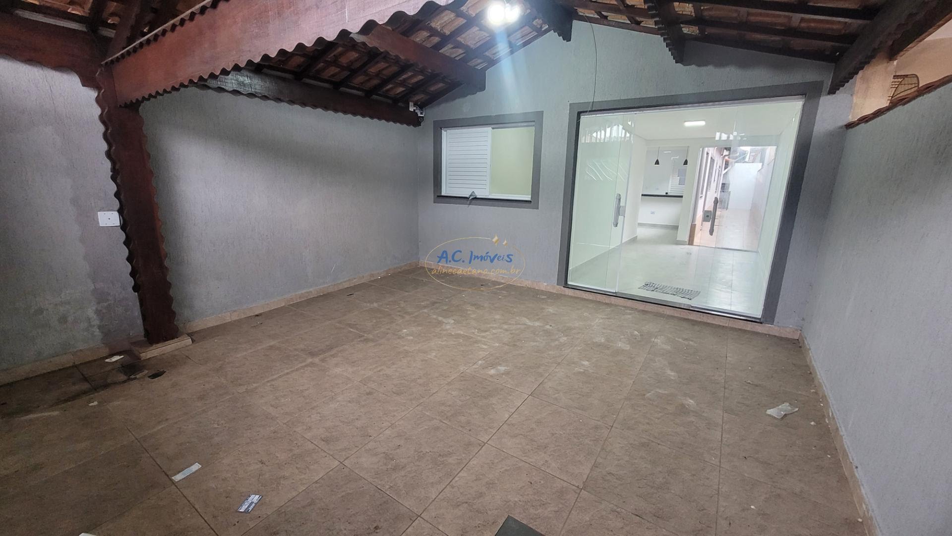 Casa à venda com 2 quartos, 1 suíte, 2 vagas e 80m² no Vila Tupi, Praia Grande (SP) — foto 3 de 27