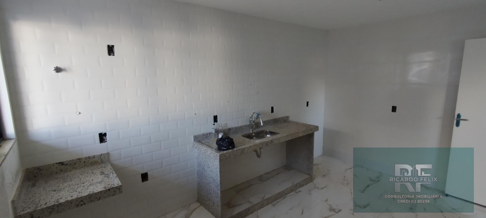 Casa à venda com 3 quartos, 3 suítes, 2 vagas e 150m² no Terra Firme, Rio das Ostras (RJ) — foto 17 de 30