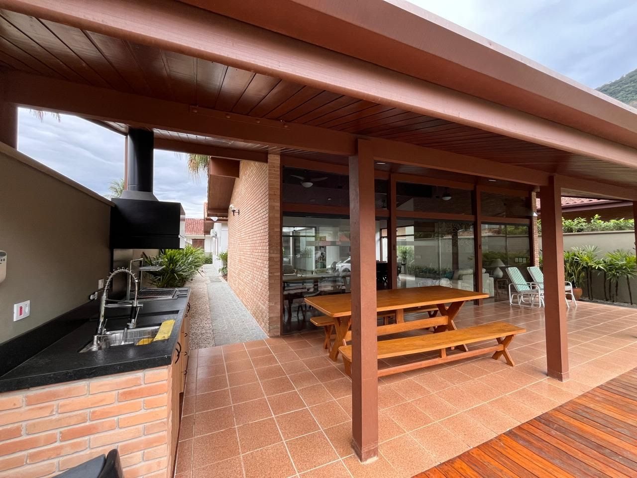 Casa à venda com 5 quartos, 5 banheiros, 3 vagas e 192m² no Pedra Verde (domingas Dias), Ubatuba (SP) — foto 2 de 20