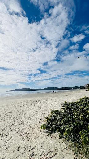 Locação de Temporada - Aluguel de casa pé na areia 3 quartos por diária - Perequê - Porto Belo/SC