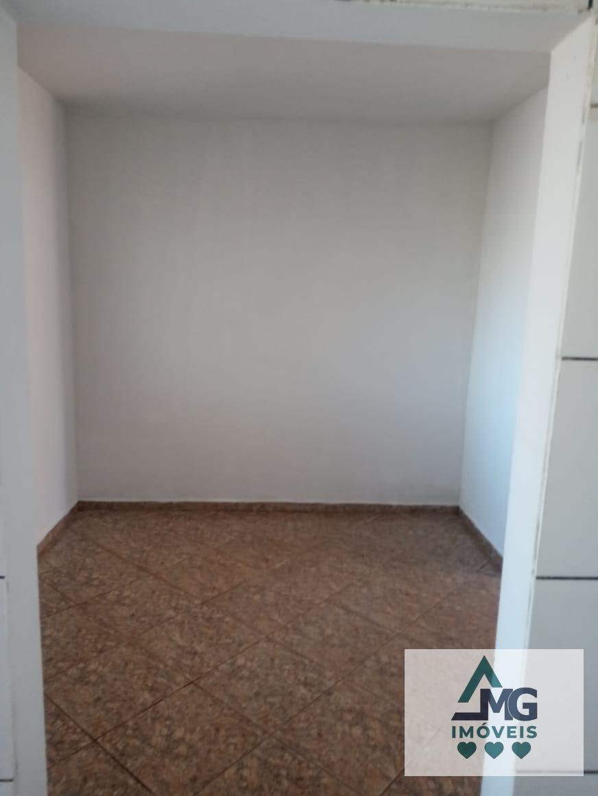 Casa à venda com 3 quartos, 1 suíte, 4 vagas e 450m² no Jardim Europa I, Três Corações (MG) — foto 9 de 14