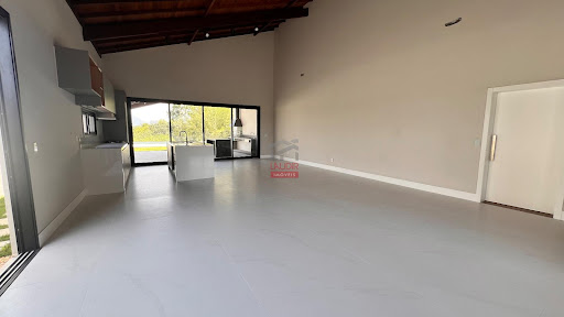 Casa à Venda em Manguinhos Serra: 4 Quartos, 3 Suítes, Condomínio