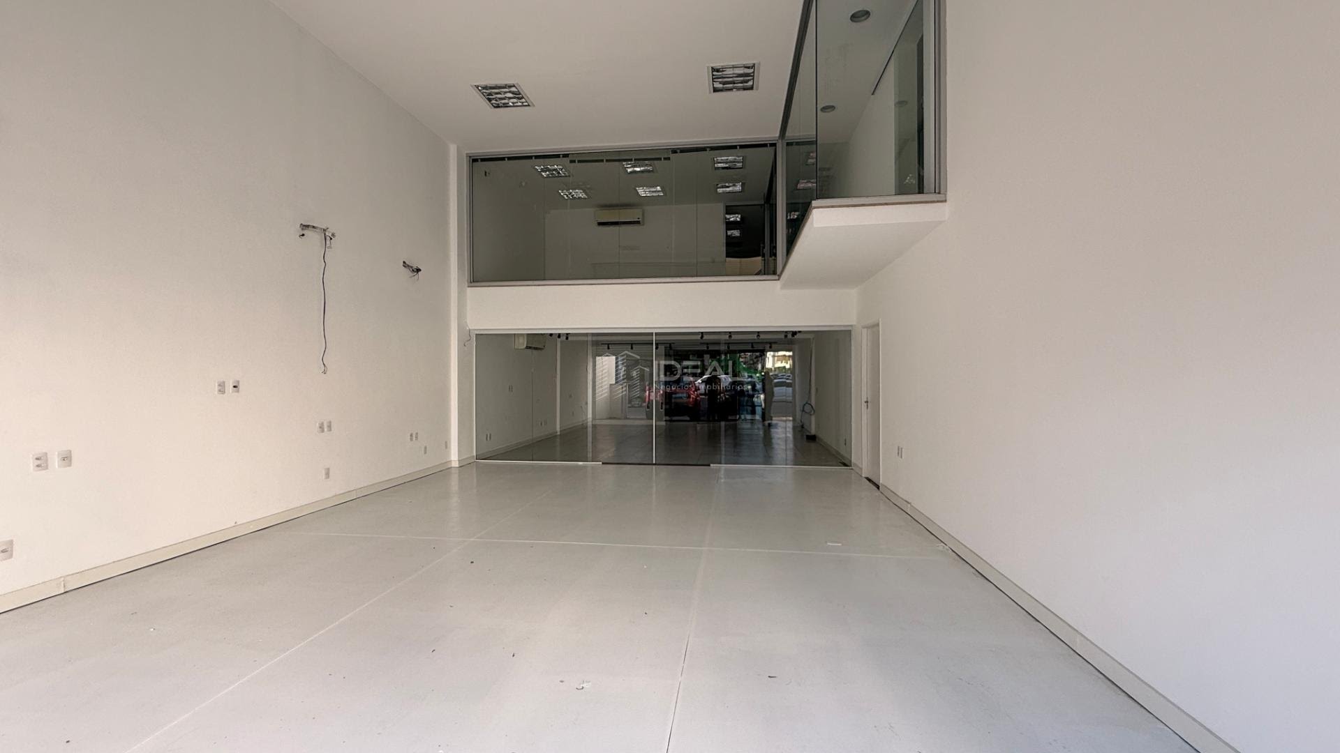 Comercial para alugar com 8 banheiros, 2 vagas e 480m² no Parque Tamandaré, Campos dos Goytacazes — foto principal