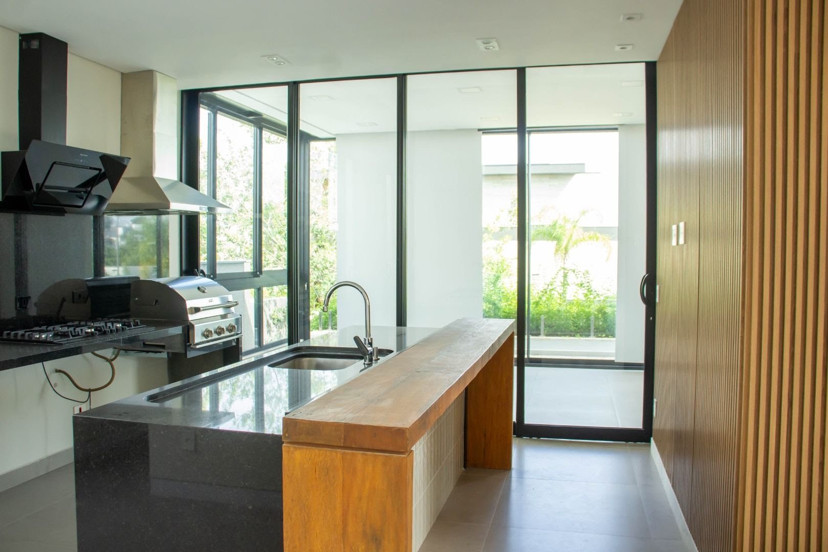 Casa à venda com 3 quartos, 3 suítes, 6 vagas e 264m² no Alphaville 3, Votorantim (SP) — foto 9 de 30