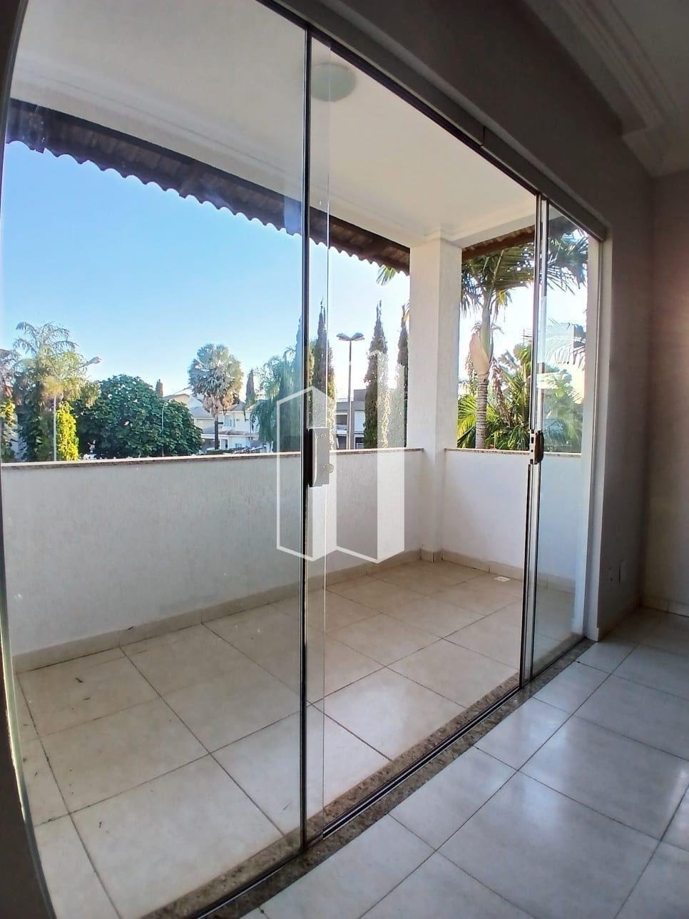 Casa à venda com 4 quartos, 3 suítes, 4 vagas e 263m² no Residencial Granville, Goiânia (GO) — foto 6 de 30