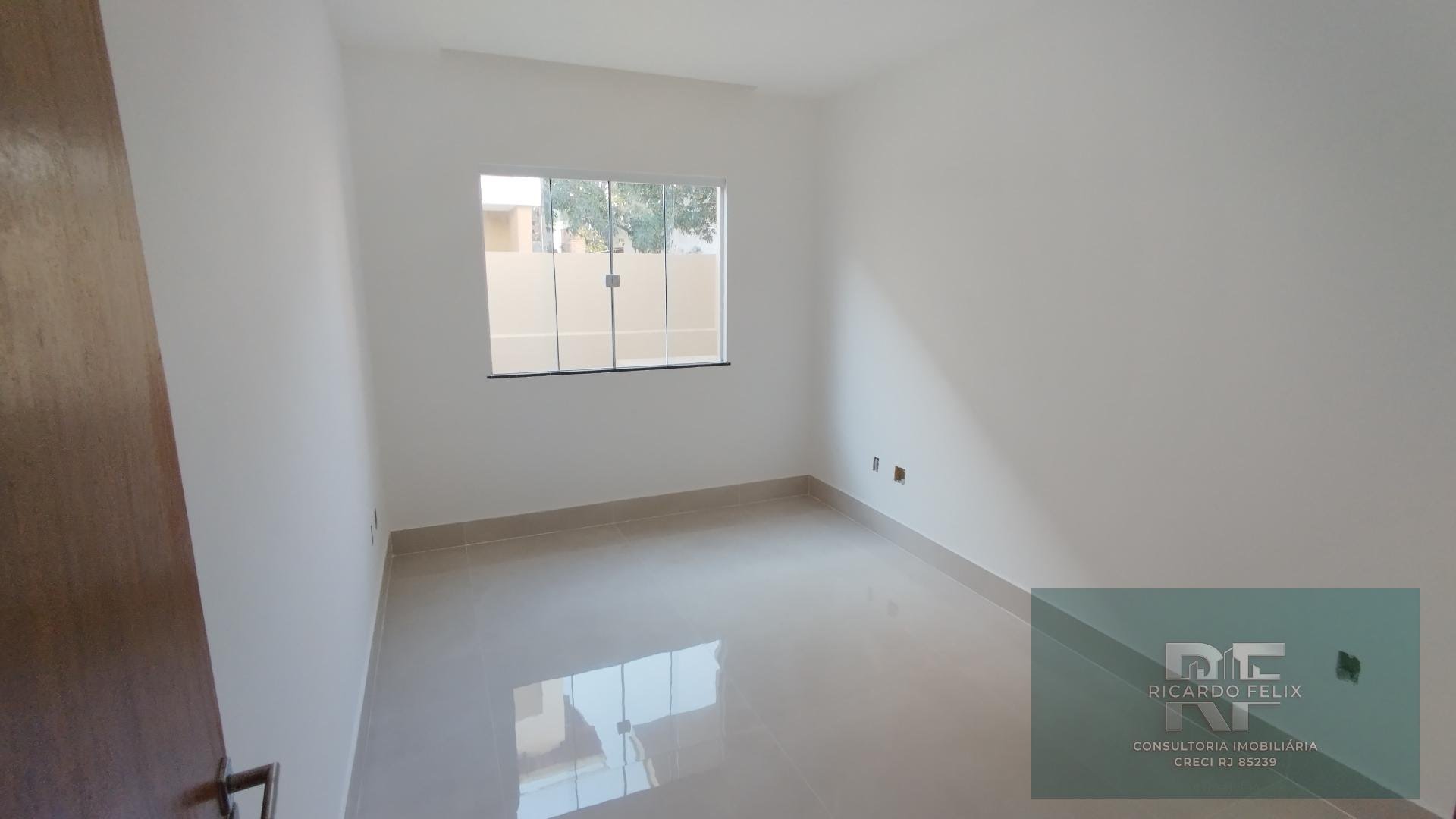 Casa à venda com 3 quartos, 1 suíte, 2 vagas e 210m² no Ouro Verde, Rio das Ostras (RJ) — foto 11 de 26