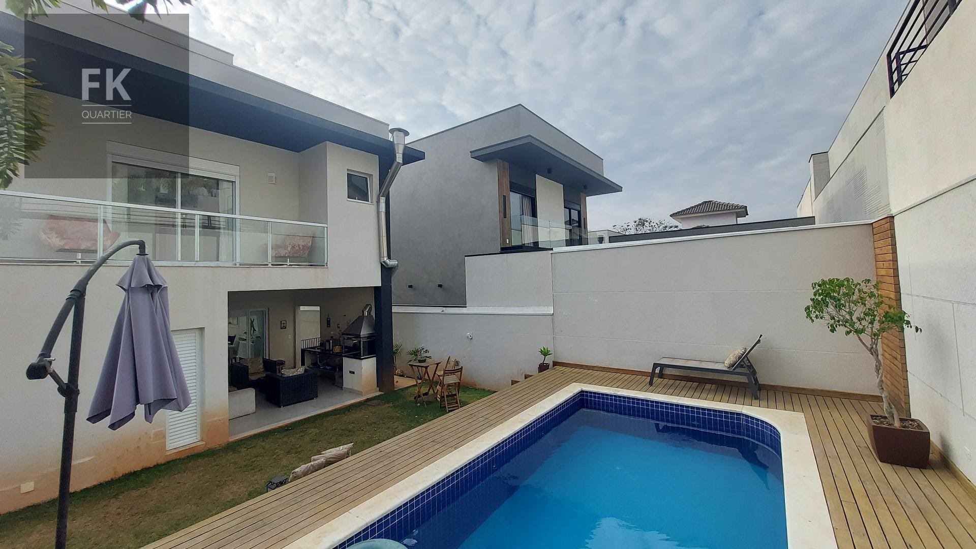 Casa à venda com 3 quartos, 3 suítes, 4 vagas e 268m² no Suru, Santana de Parnaíba (SP) — foto 23 de 29